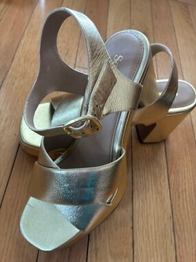 Seychelles Metallic Gold Leather Block-Heel Slingback Sandals - Women 70s vibe
